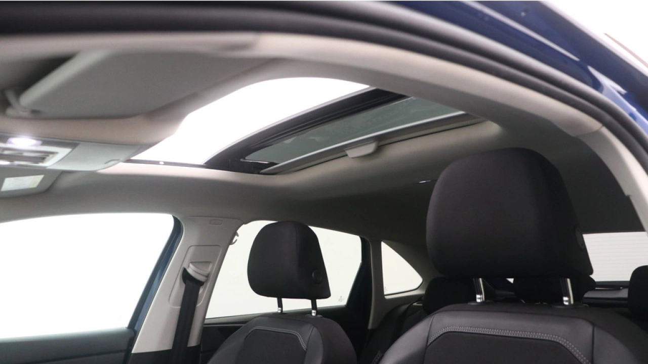 Volkswagen Taigo 1.0 TSI 110pk DSG Style Panoramadak Navigatie