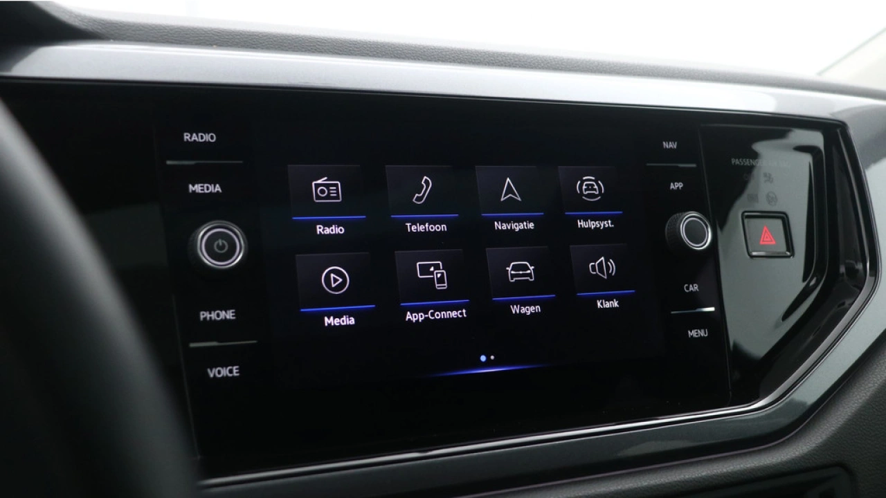 Volkswagen Taigo 1.0 TSI 110pk DSG Style Panoramadak Navigatie