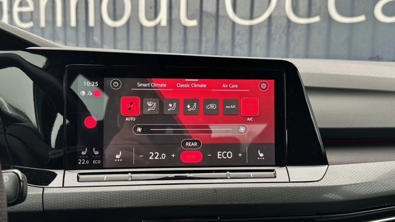 Volkswagen Golf GTE 1.4 eHybrid 245pk DSG Navigatie Stoel en Stuurverwarm.