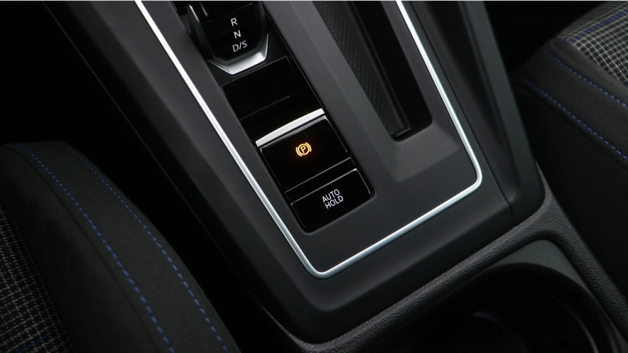 Volkswagen Golf GTE 1.4 eHybrid 245pk DSG Navigatie Stoel en Stuurverwarm.