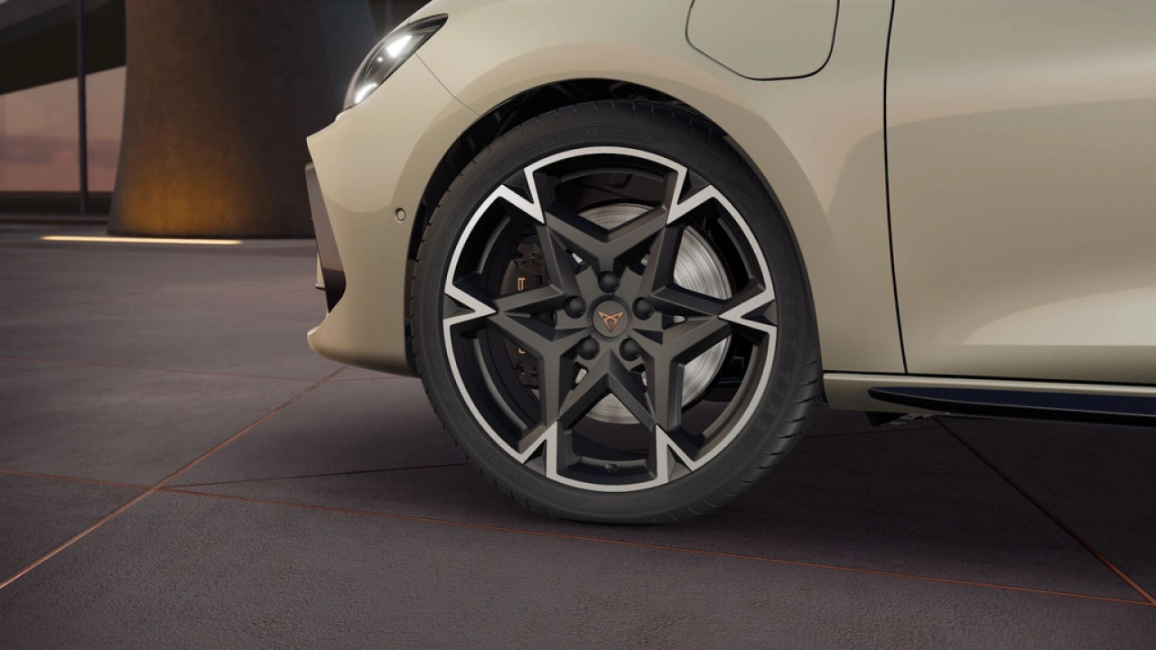 CUPRA Leon 1.5 TSI e-Hybrid 272 6DSG VZ Performance