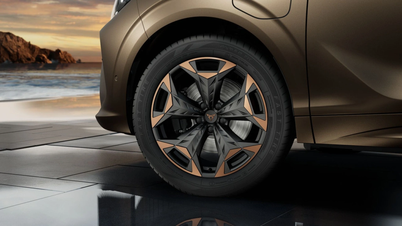 CUPRA Terramar 1.5 TSI e-Hybrid 204 6DSG Business