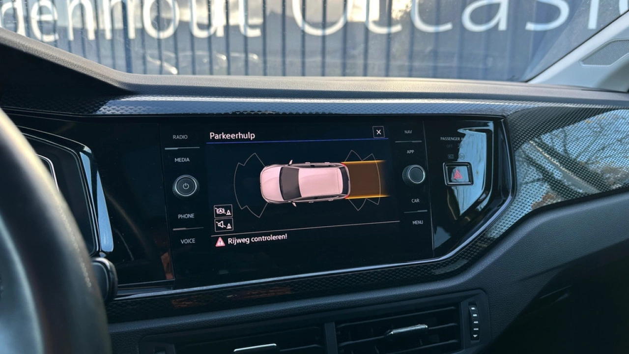 Volkswagen Polo 1.0 TSI 95pk DSG Life Business Panoramadak LED Matrix