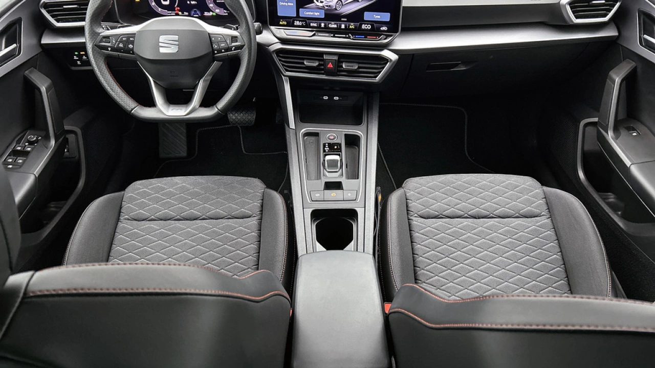 SEAT Leon Sportstourer 1.5 TSI 204pk e-Hybrid FR Business DSG