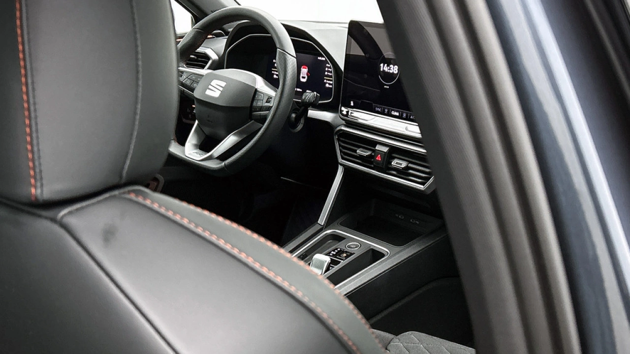 SEAT Leon Sportstourer 1.5 TSI 204pk e-Hybrid FR Business DSG