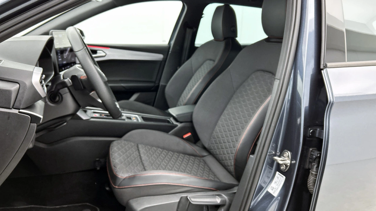 SEAT Leon Sportstourer 1.5 TSI 204pk e-Hybrid FR Business DSG