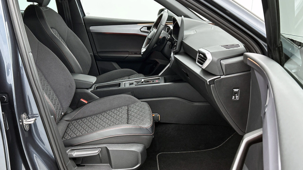 SEAT Leon Sportstourer 1.5 TSI 204pk e-Hybrid FR Business DSG