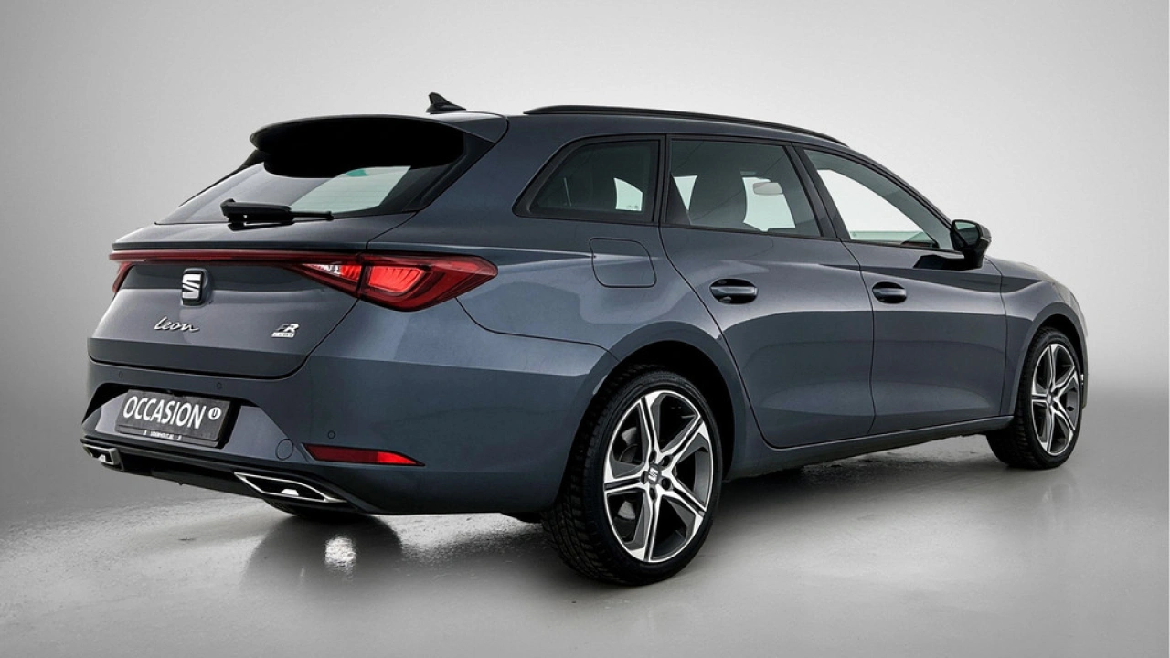 SEAT Leon Sportstourer 1.5 TSI 204pk e-Hybrid FR Business DSG
