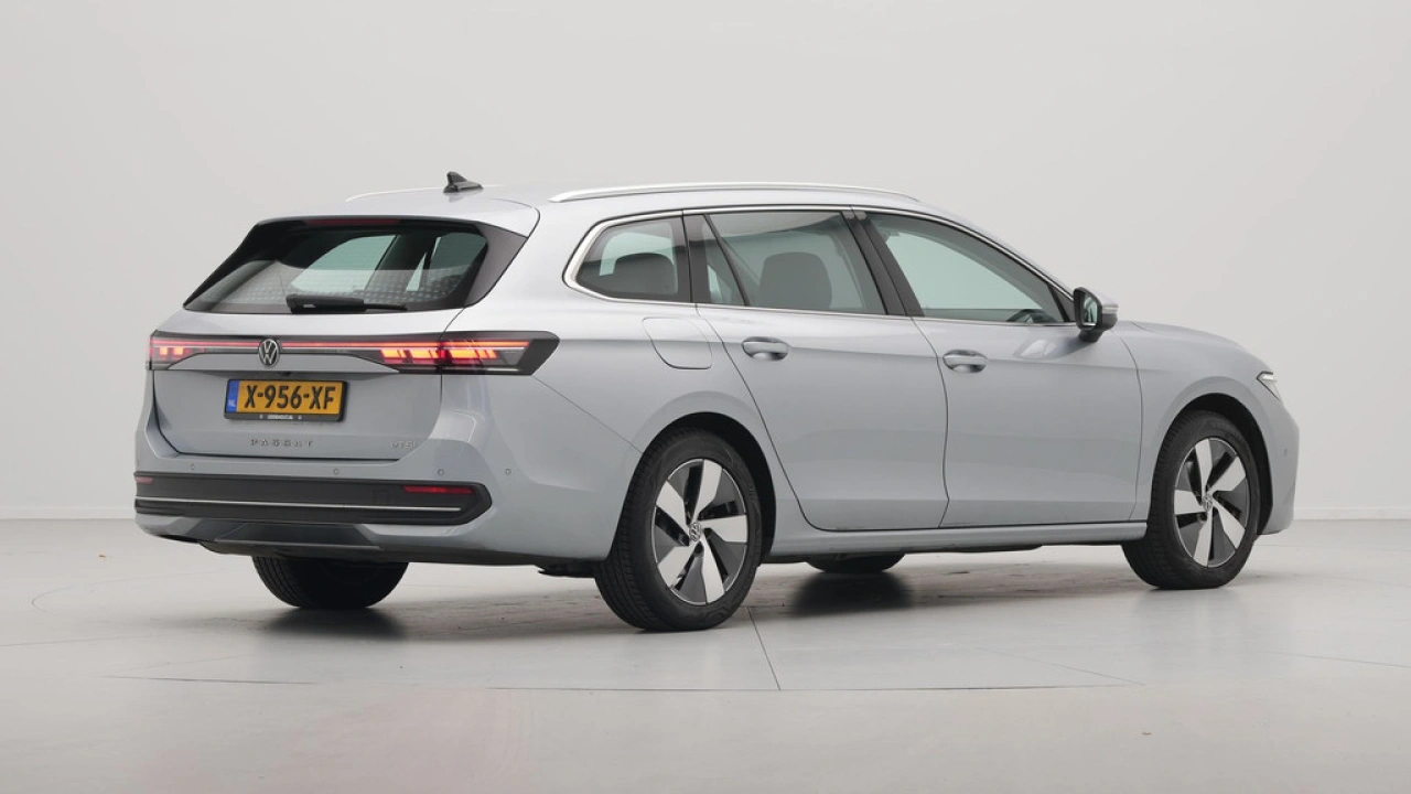 Volkswagen Passat Variant 1.5 eTSI 150pk DSG Business