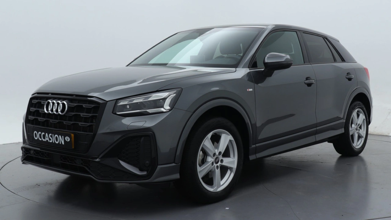 Audi Q2 35 TFSI 150PK S Edition / Stoelverwarming / ACC / Matrix LED