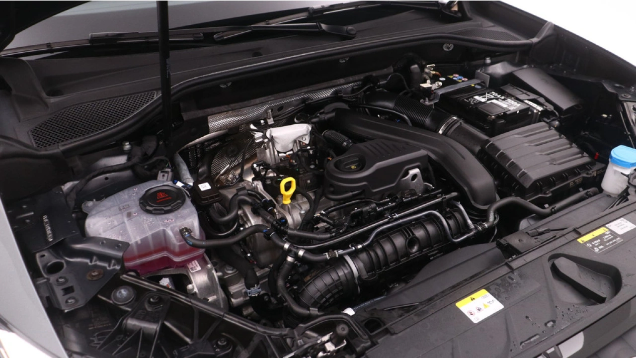 Audi Q2 35 TFSI 150PK S Edition / Stoelverwarming / ACC / Matrix LED