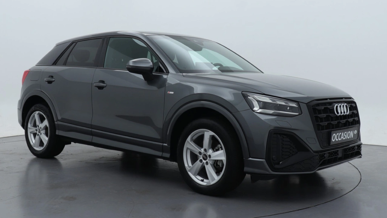 Audi Q2 35 TFSI 150PK S Edition / Stoelverwarming / ACC / Matrix LED