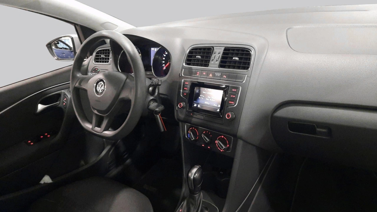 Volkswagen Polo 1.2 TSI Comfortline Automaat | Airco | Parkeersensoren |