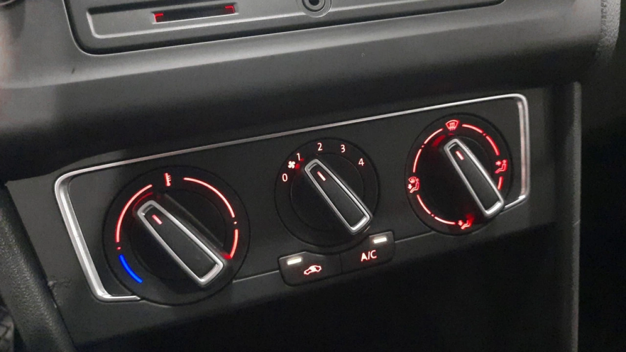 Volkswagen Polo 1.2 TSI Comfortline Automaat | Airco | Parkeersensoren |