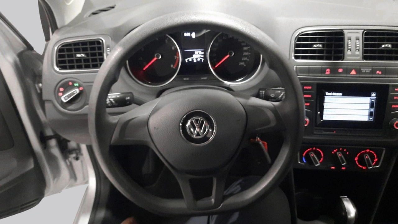 Volkswagen Polo 1.2 TSI Comfortline Automaat | Airco | Parkeersensoren |