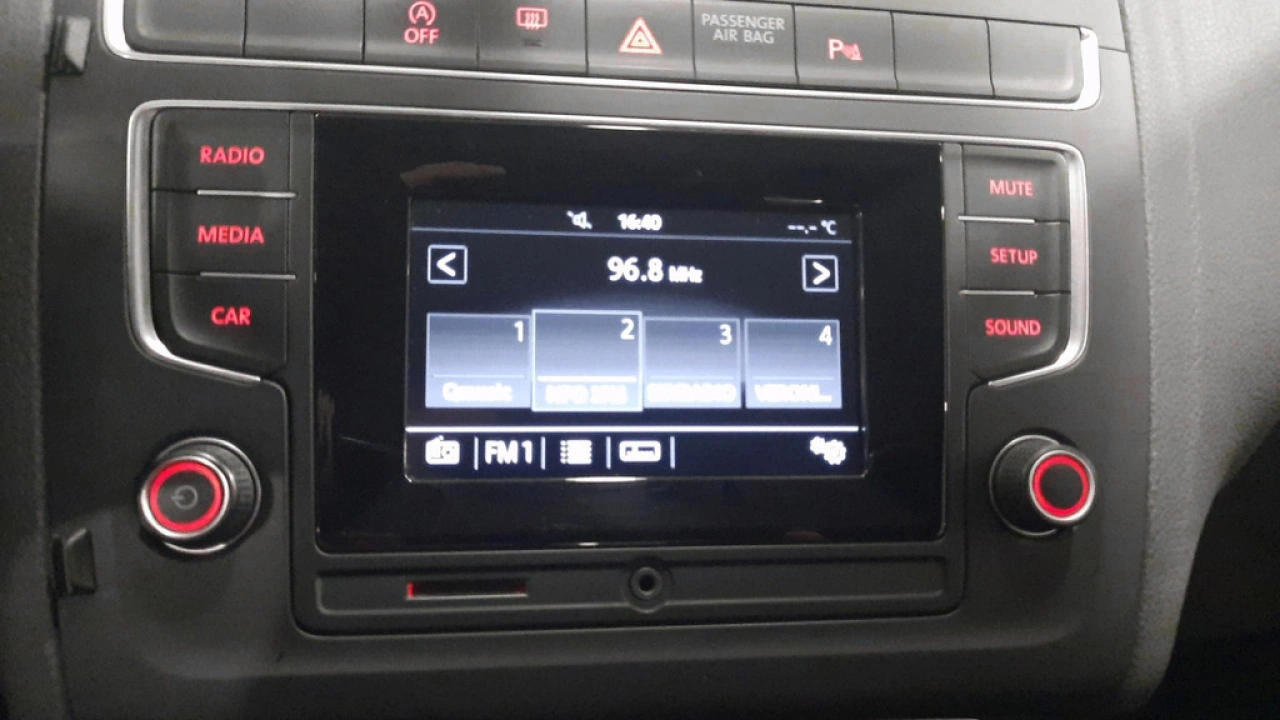 Volkswagen Polo 1.2 TSI Comfortline Automaat | Airco | Parkeersensoren |