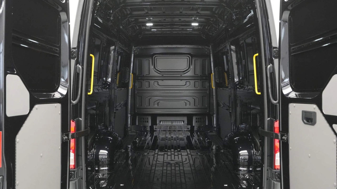 VW Bedrijfswagens Crafter 2.0 TDI 103kW 140PK GVW 3.5T L3H3 Exclusive AUT