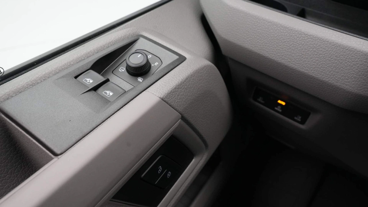 VW Bedrijfswagens Crafter 2.0 TDI 103kW 140PK GVW 3.5T L3H3 Exclusive AUT