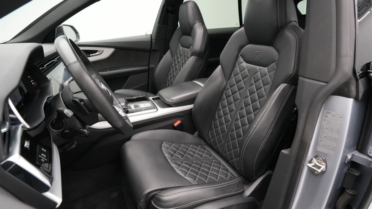 Audi Q8 55 TFSI e 381 pk quattro S-Line