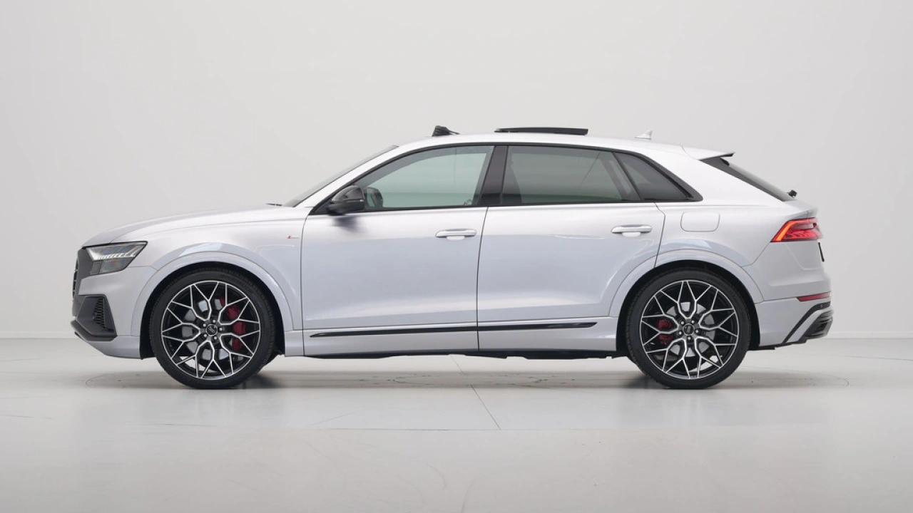 Audi Q8 55 TFSI e 381 pk quattro S-Line