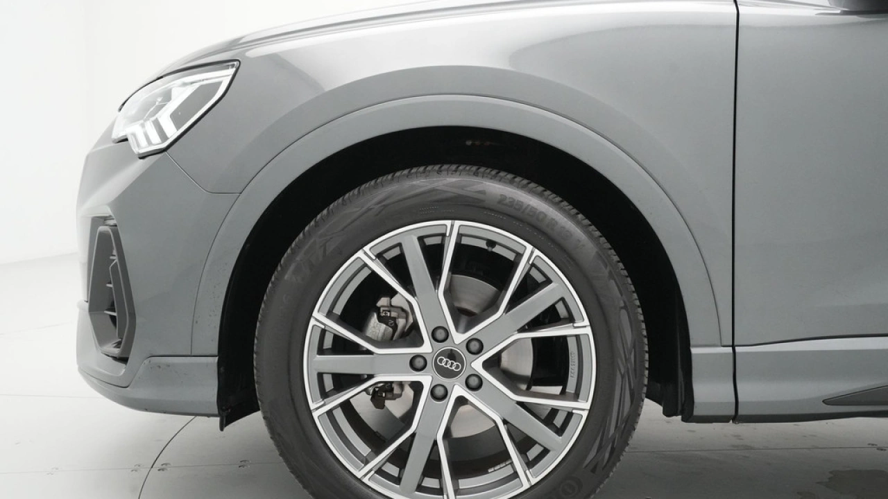 Audi Q3 35 TFSI 150pk S-Tronic S Line edition