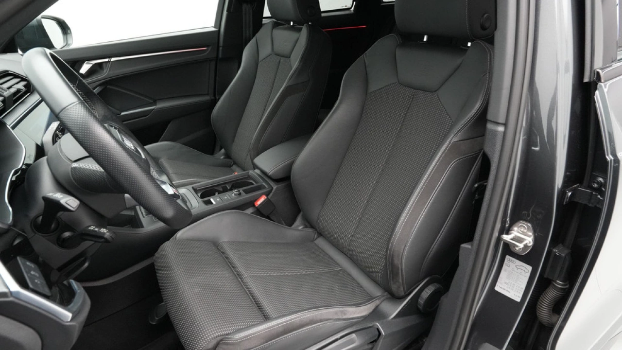 Audi Q3 35 TFSI 150pk S-Tronic S Line edition