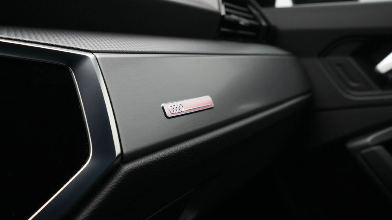 Audi Q3 35 TFSI 150pk S-Tronic S Line edition