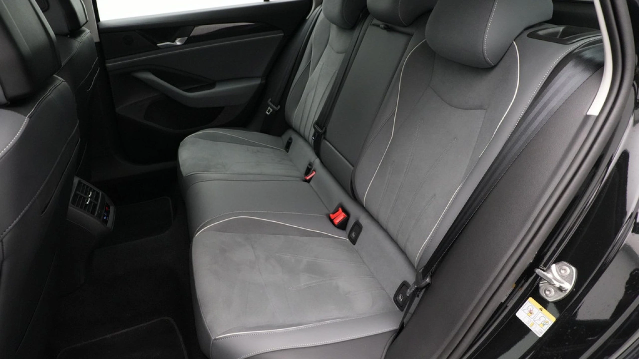 Volkswagen Passat Variant 1.5 eTSI 150pk DSG Business