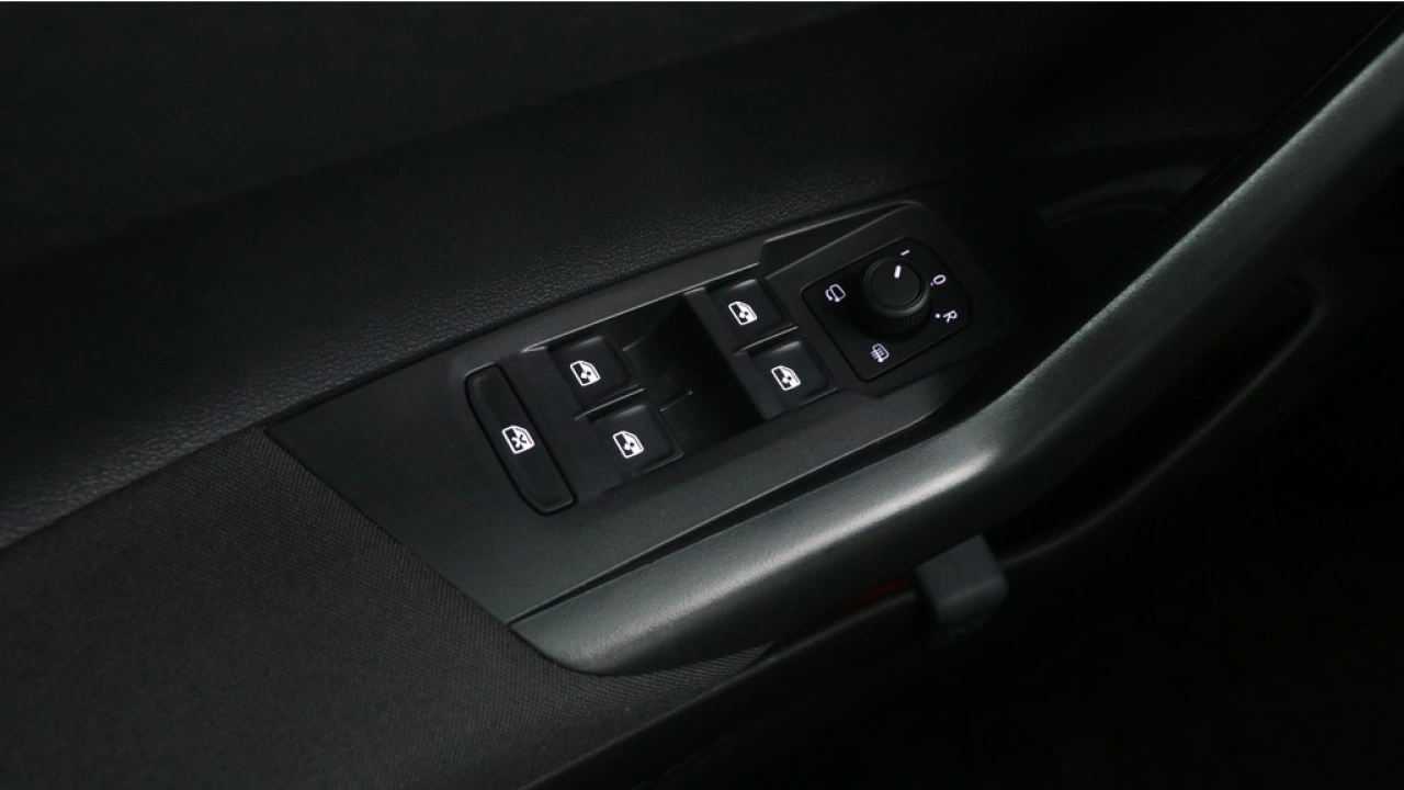 Volkswagen Polo 1.0 TSI 95pk DSG Life Business Panoramadak Led Matrix