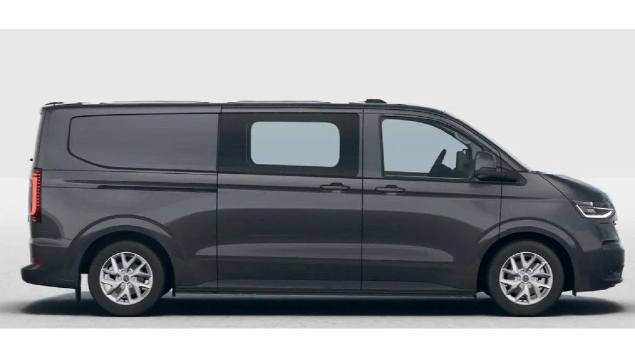 VW Bedrijfswagens Transporter dubbele cabine L2H1 2.0 TDI 125kW 170PK Bulli AUT