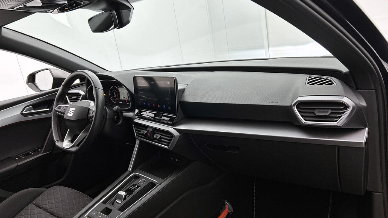 SEAT Leon Sportstourer 1.0 eTSI 110pk FR Business DSG