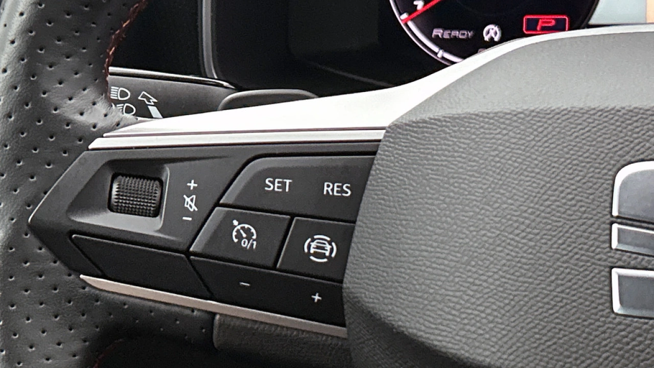 SEAT Leon Sportstourer 1.0 eTSI 110pk FR Business DSG