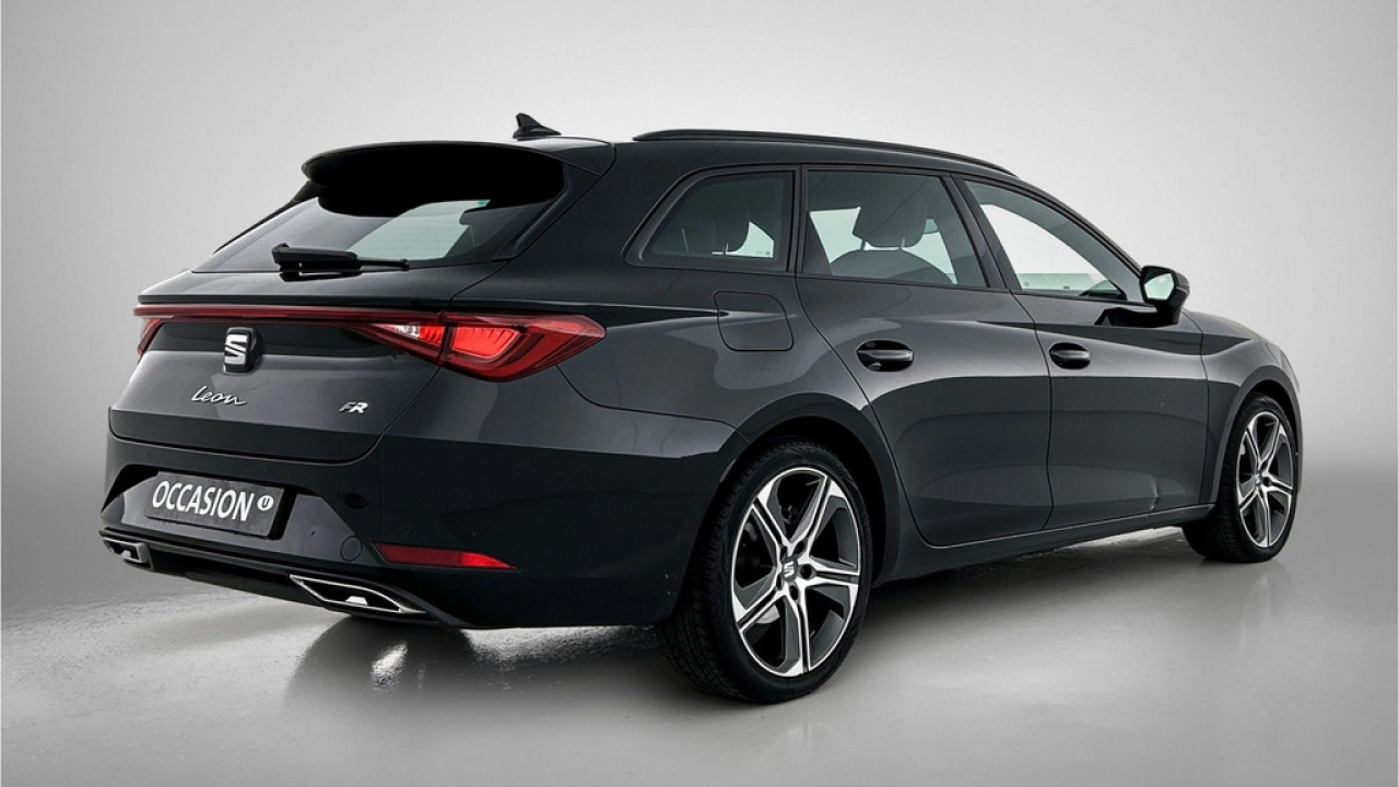 SEAT Leon Sportstourer 1.0 eTSI 110pk FR Business DSG