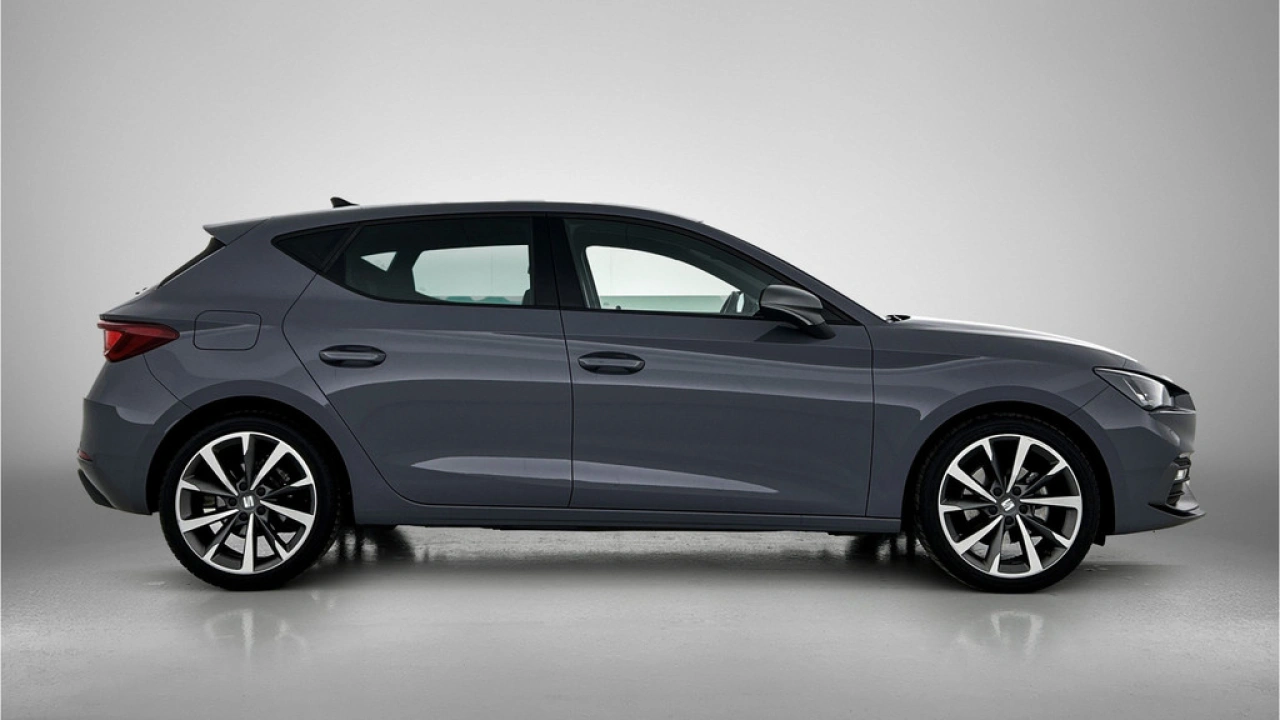 SEAT Leon 1.0 eTSI 110pk FR Business DSG