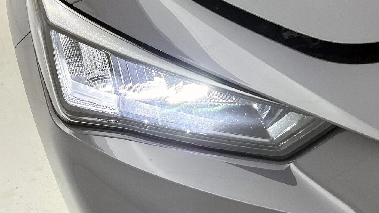 SEAT Leon 1.0 eTSI 110pk FR Business DSG