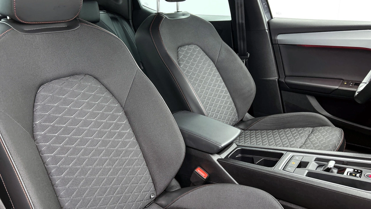 SEAT Leon 1.0 eTSI 110pk FR Business DSG