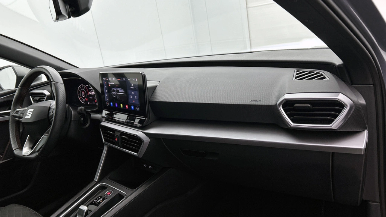 SEAT Leon 1.0 eTSI 110pk FR Business DSG