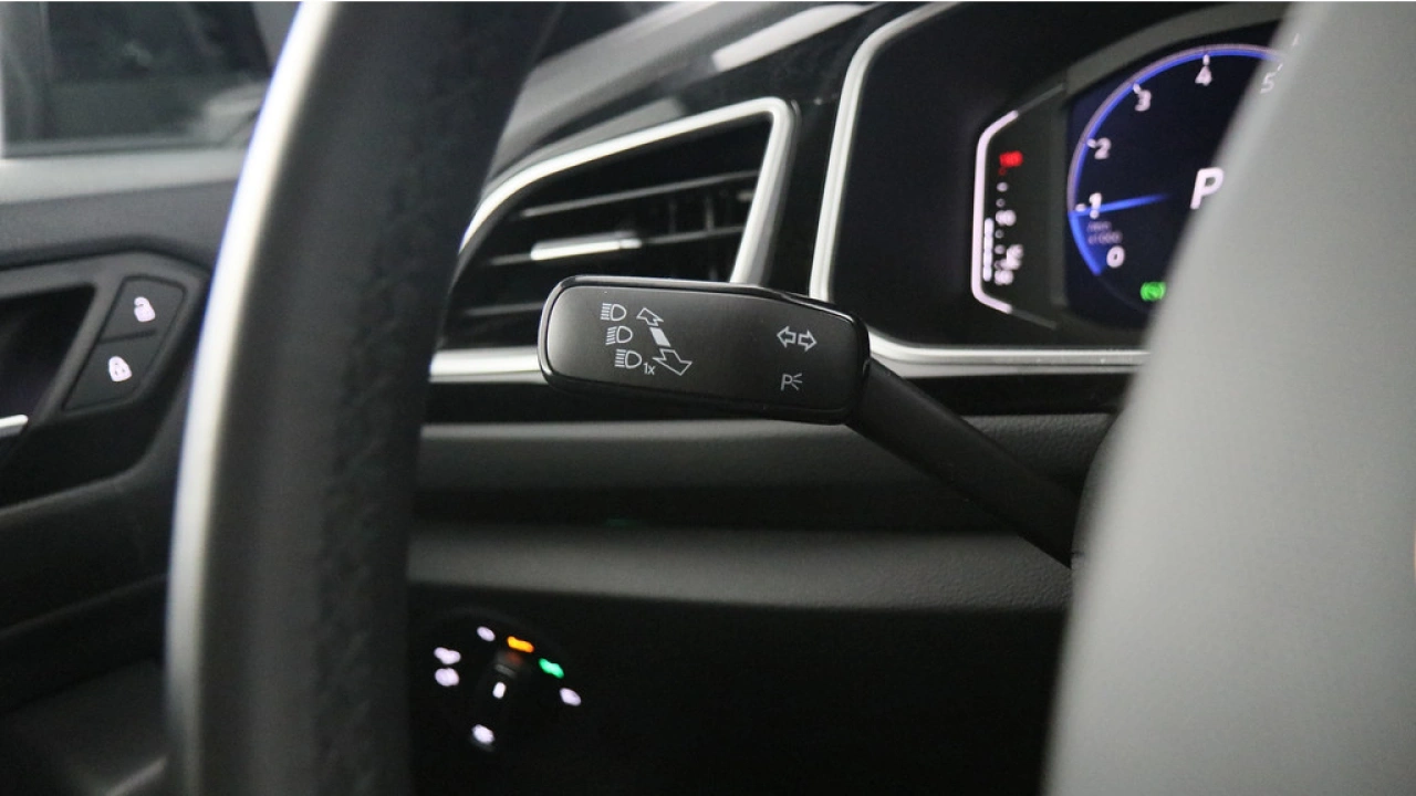 Volkswagen T-Roc 1.5 TSI 150pk R-Line Business DSG