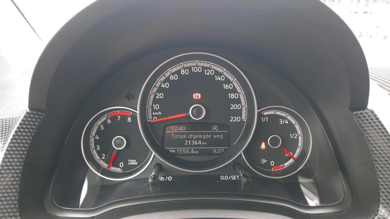 Volkswagen up! 1.0 Airco | Smartphone integratie | Lane Assist | DAB | Steunhaak |