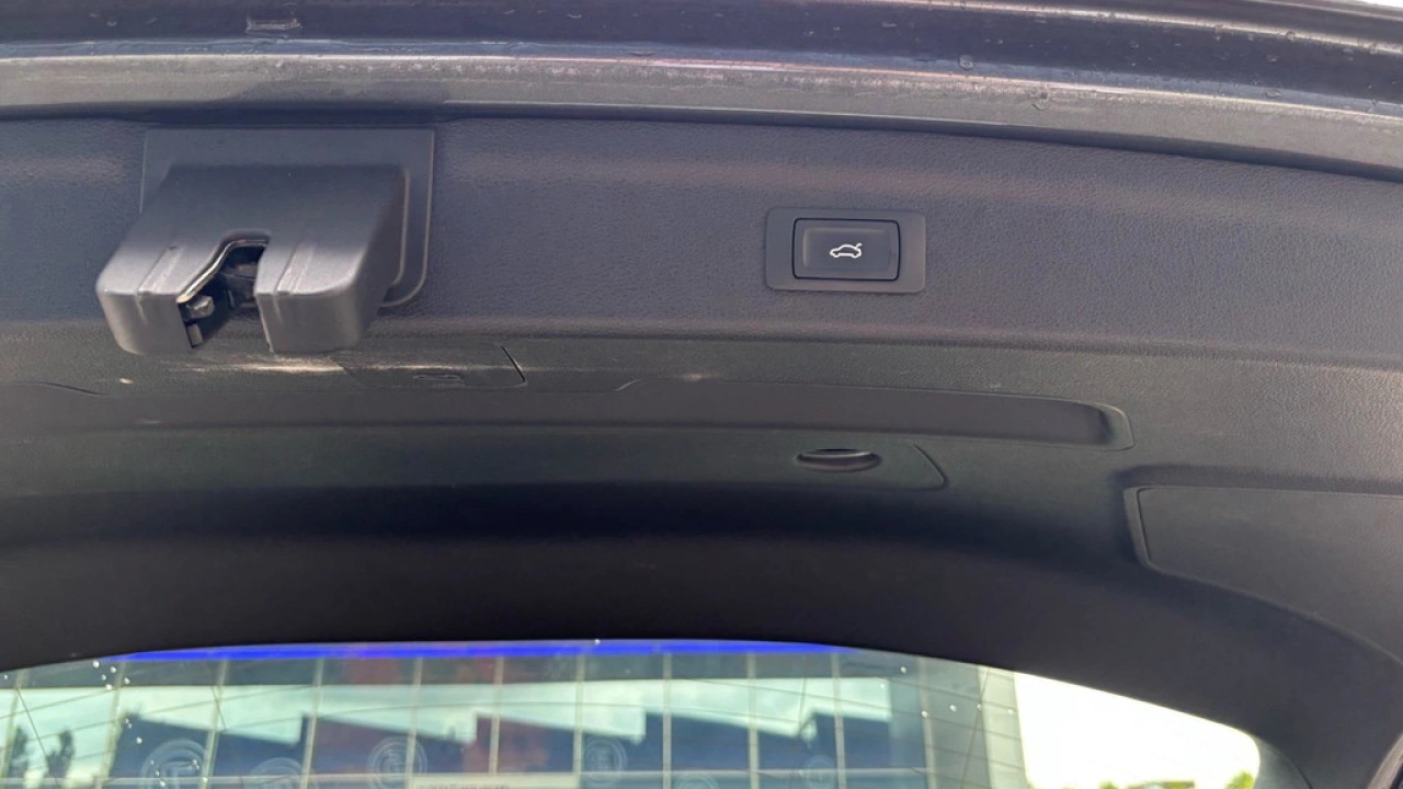 Audi Q3 45 TFSI e 245Pk S Edition / Trekhaak / Camera / PDC V+A