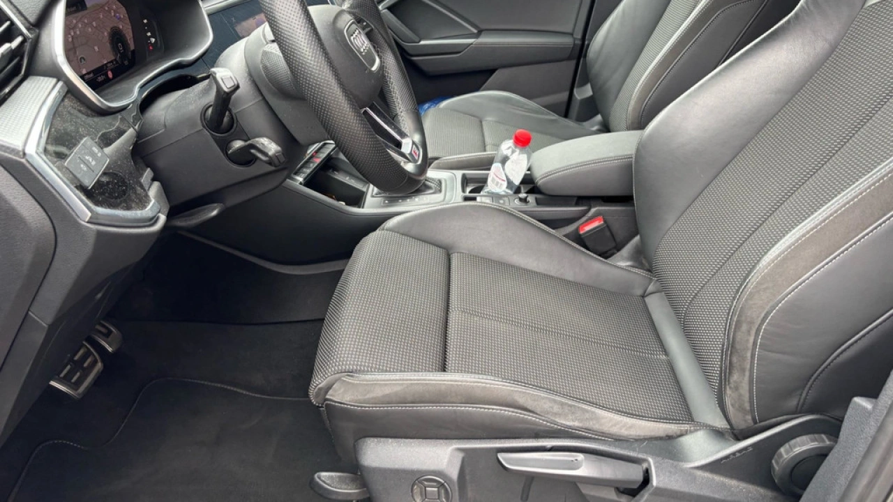 Audi Q3 45 TFSI e 245Pk S Edition / Trekhaak / Camera / PDC V+A