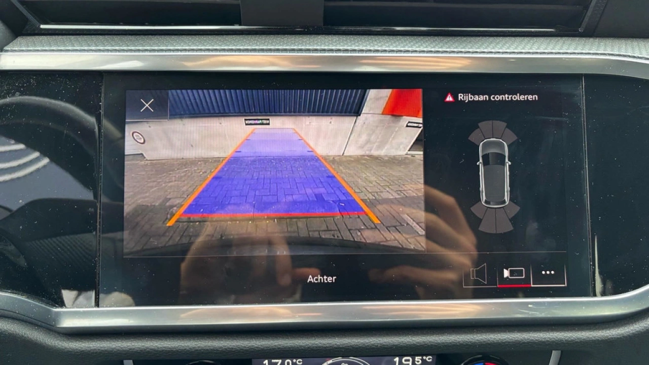 Audi Q3 45 TFSI e 245Pk S Edition / Trekhaak / Camera / PDC V+A