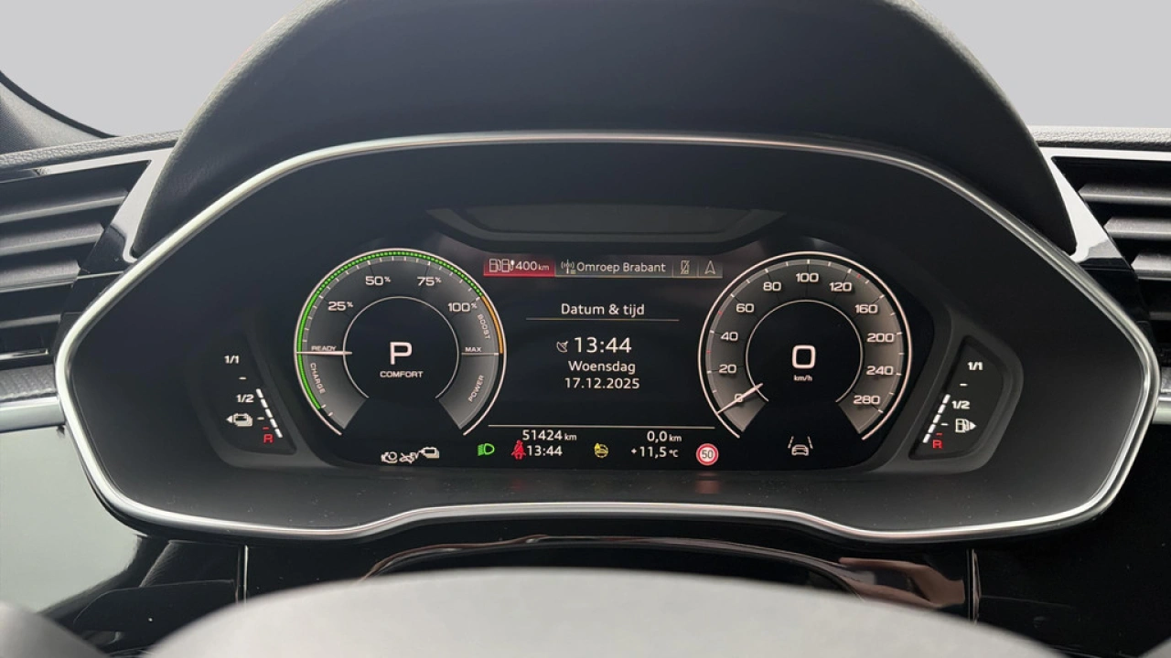 Audi Q3 45 TFSI e 245pk PHEV S-Line Edition / Trekhaak / Camera / PDC V+A