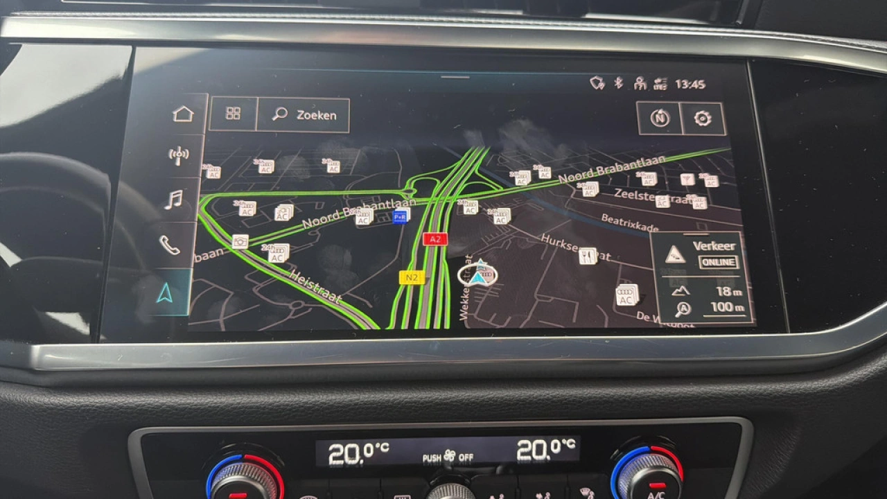 Audi Q3 45 TFSI e 245pk PHEV S-Line Edition / Trekhaak / Camera / PDC V+A