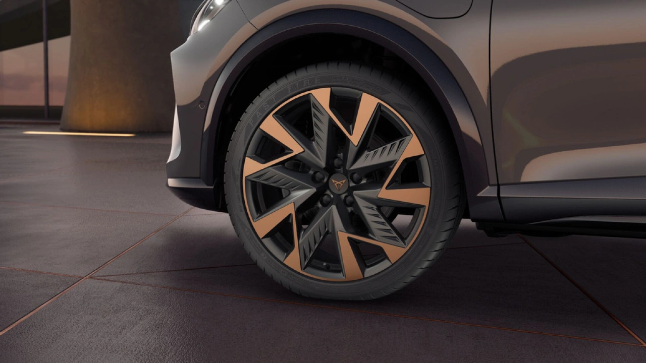 CUPRA Formentor 1.5 TSI e-Hybrid 204 6DSG Business