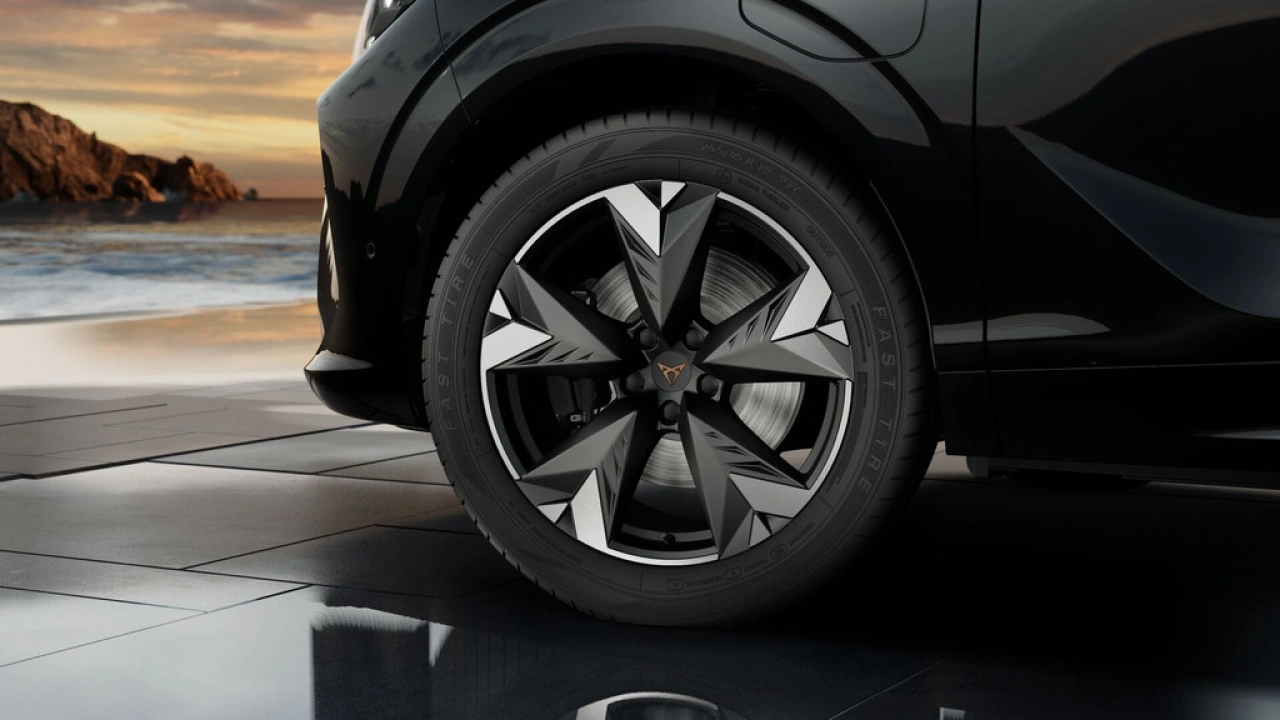 CUPRA Terramar 1.5 TSI e-Hybrid 204 6DSG Business