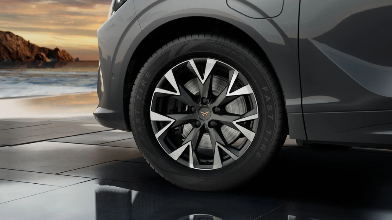 CUPRA Terramar 1.5 TSI e-Hybrid 204 6DSG Business