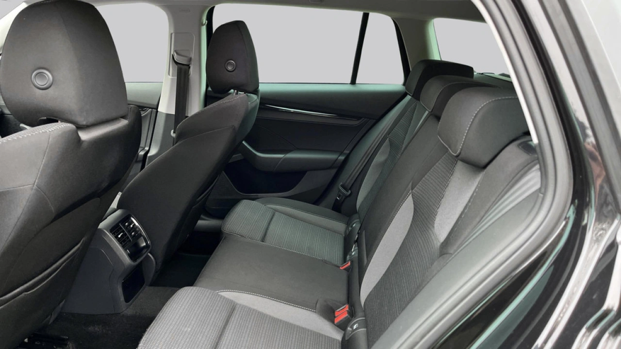 Škoda Octavia Combi 1.0 e-TSI Business Edition