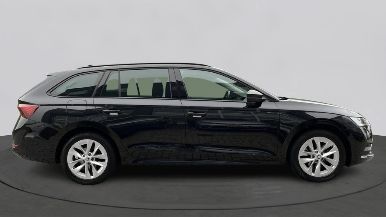 Škoda Octavia Combi 1.0 e-TSI Business Edition