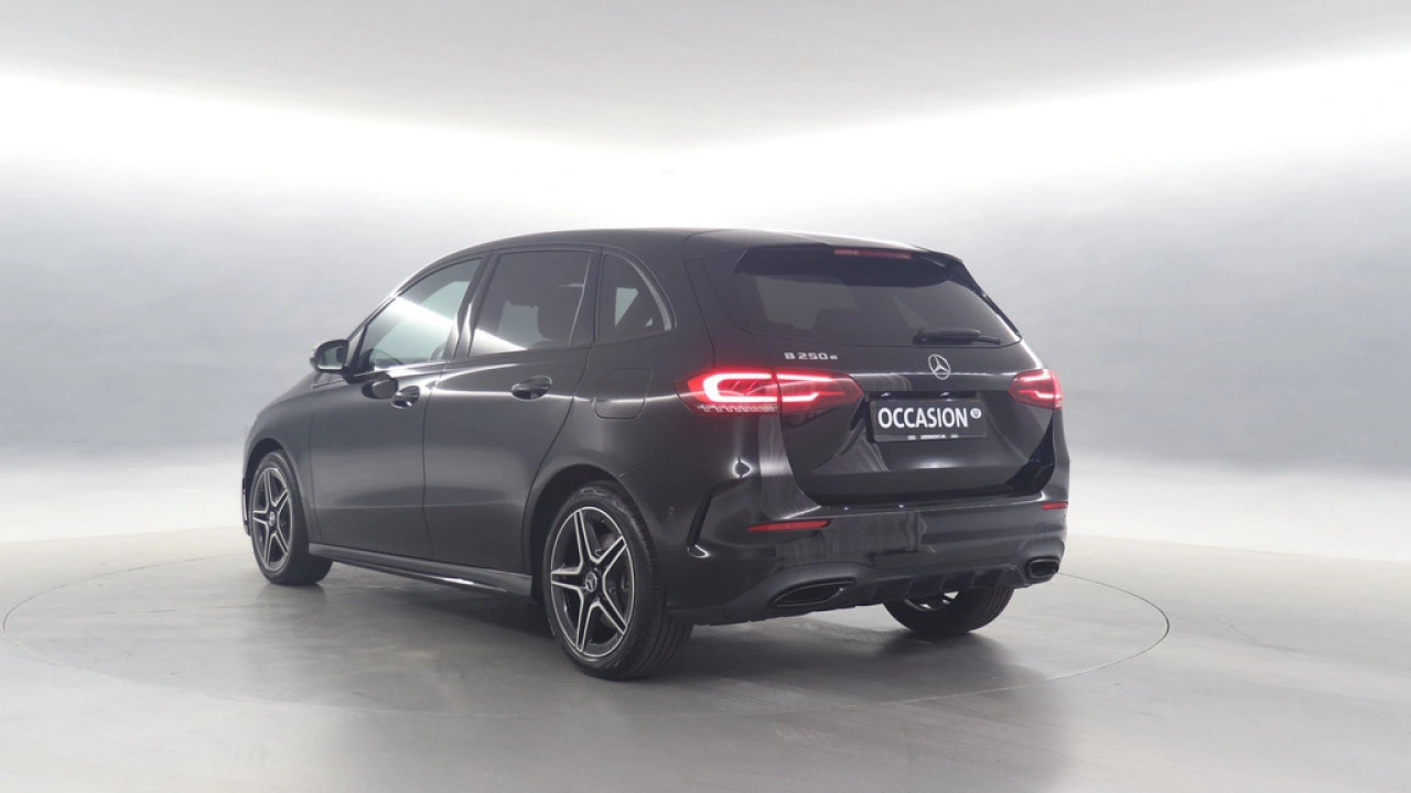 Mercedes-Benz B-Klasse 250 e 218pk AMG Line
